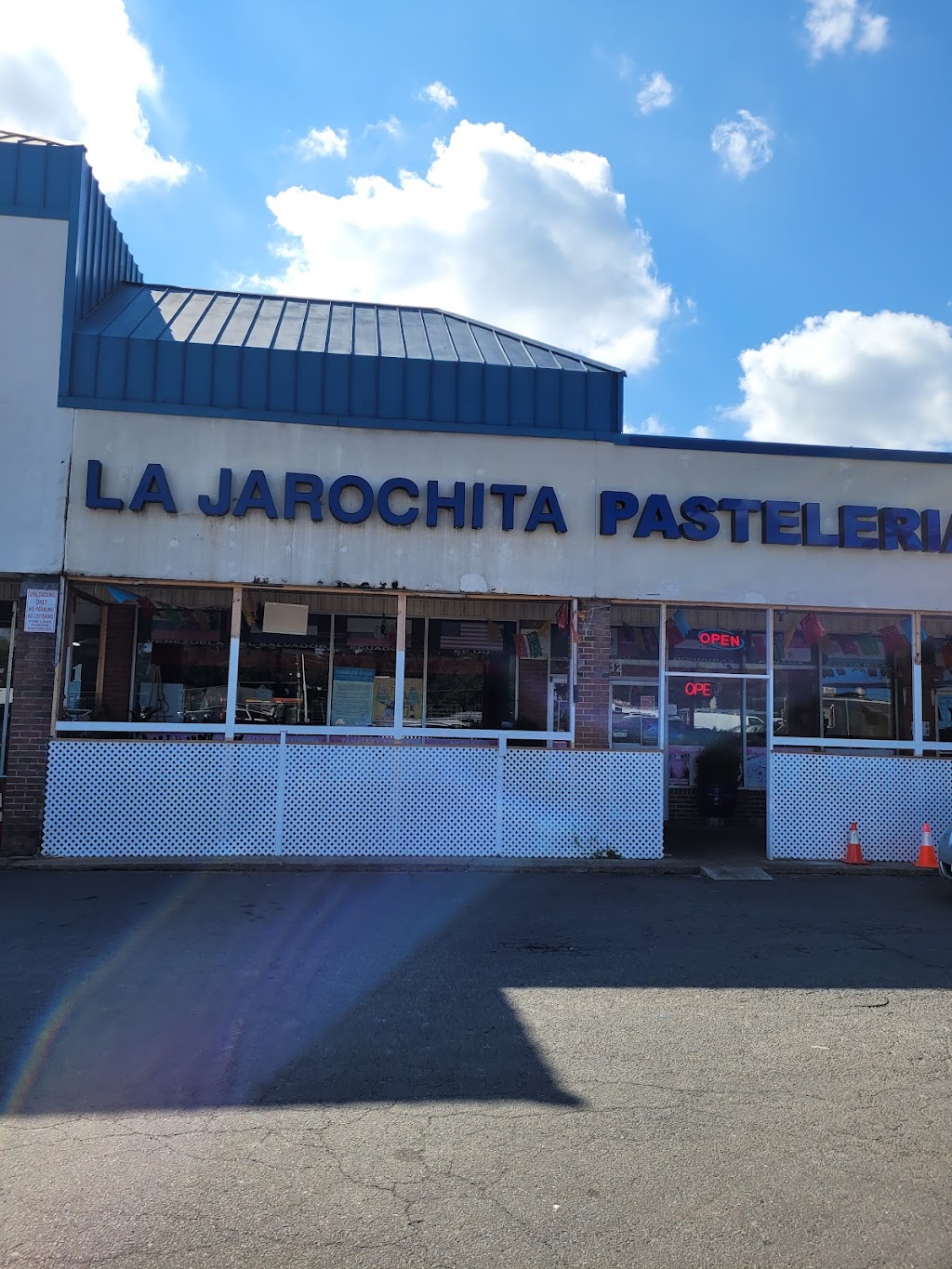 La Jarochita Restaurant | 9612 Grant Ave, Manassas, VA 20110, USA | Phone: (703) 392-4222