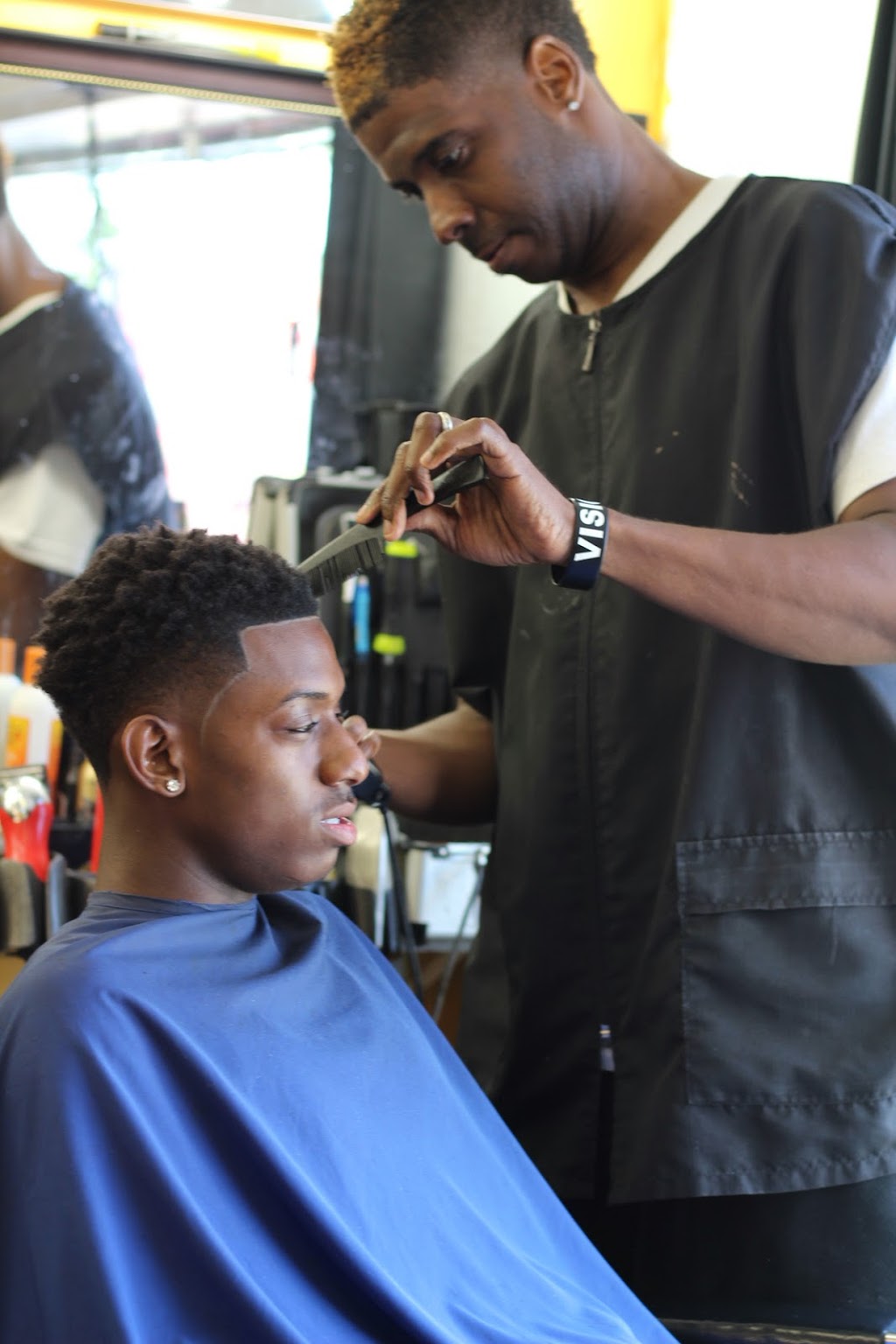 Xpresskutz mobile barbershop | 18842 Morgan Ave, Homewood, IL 60430, USA | Phone: (708) 529-5889