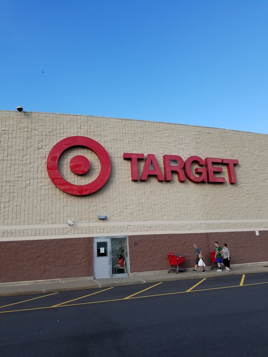 Target | 100 Parsonage Rd, Edison, NJ 08837, USA | Phone: (732) 744-1100