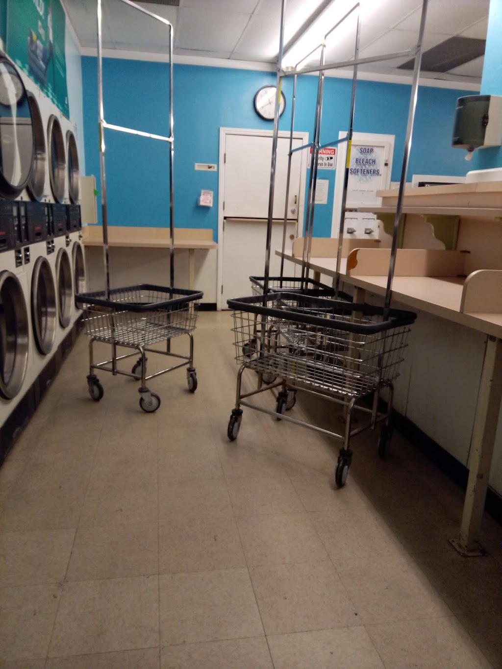 Surfside Laundromat | 1904 S Coast Hwy, Oceanside, CA 92054, USA | Phone: (760) 231-5281