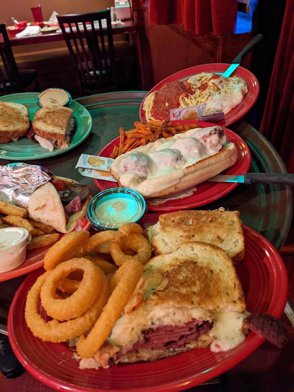 Broadway Diner | 535 Glynn St S Ste 1009, Fayetteville, GA 30214, USA | Phone: (770) 716-2628