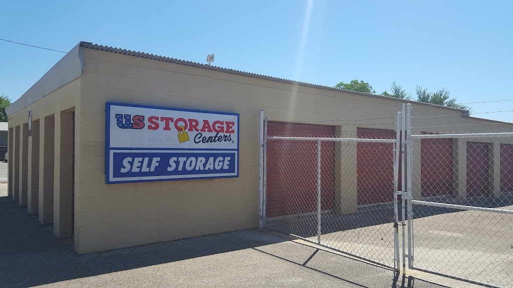 U.S Storage Center | 1802 B St, Floresville, TX 78114, USA | Phone: (830) 216-7867