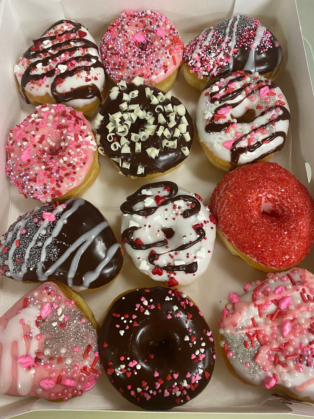 Donuts Plus | 1741 East US Hwy 377, Granbury, TX 76049, USA | Phone: (817) 573-6299