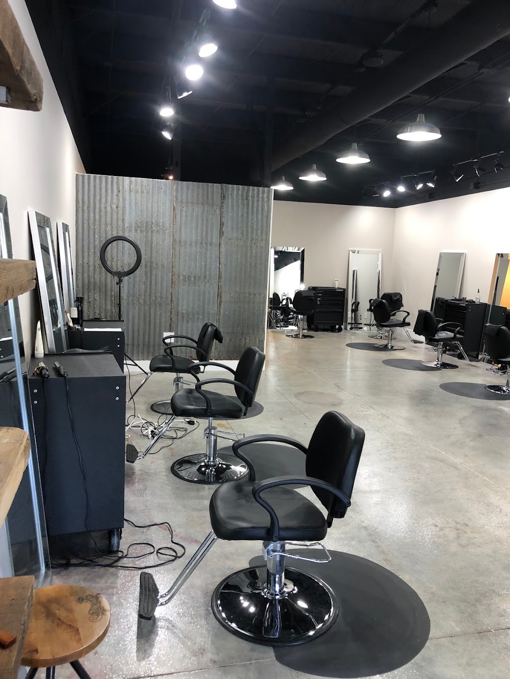 Fifth And Mae Salons | 2815 Buford Dr #106, Buford, GA 30519, USA | Phone: (770) 241-0235