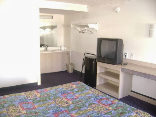 Motel Beechmont | 3960 9 Mile Rd, Cincinnati, OH 45255, USA | Phone: (513) 752-1800