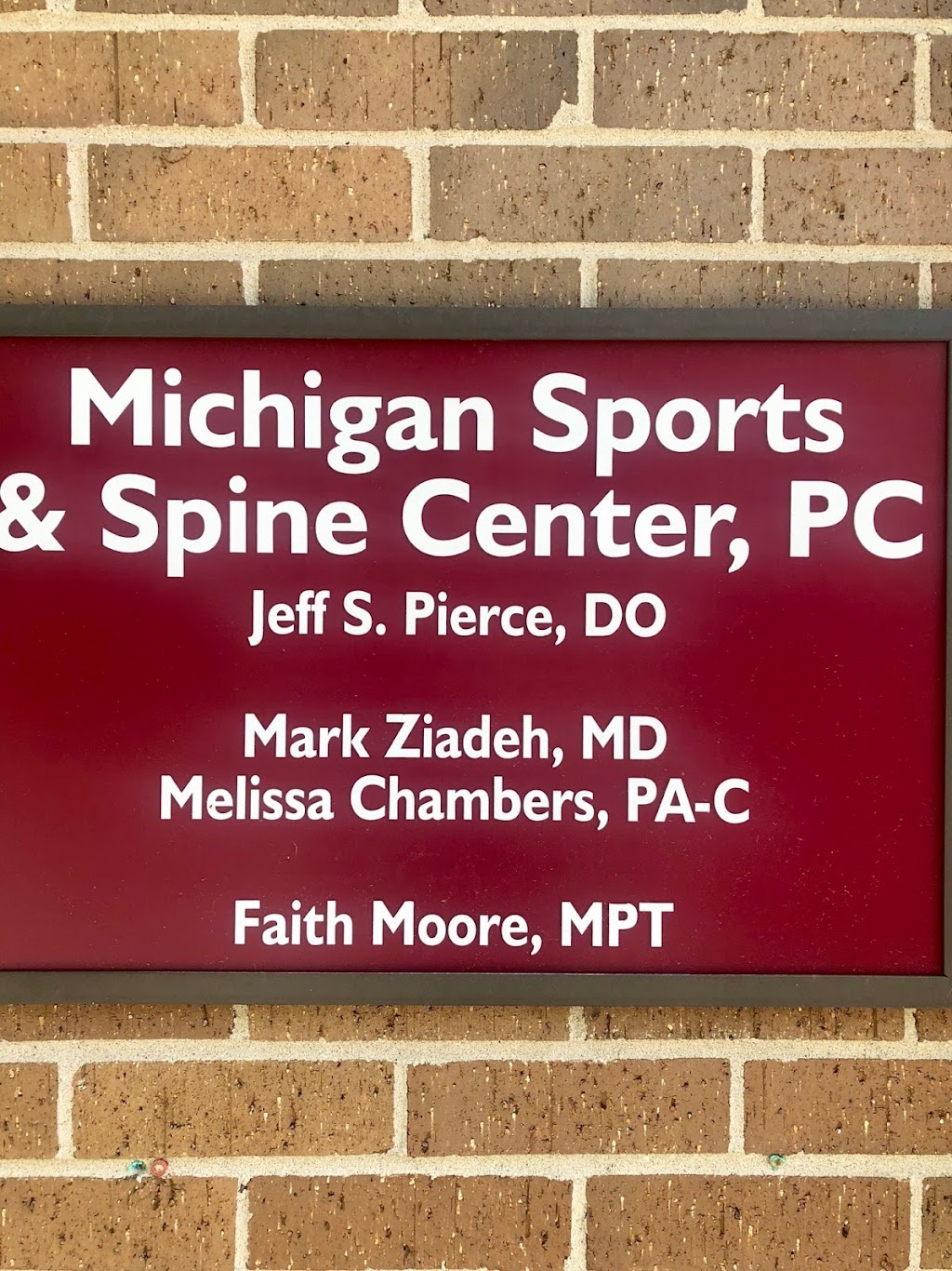 Michigan Sports & Spine Center | 18312 Middlebelt Rd, Livonia, MI 48152, USA | Phone: (248) 426-9944