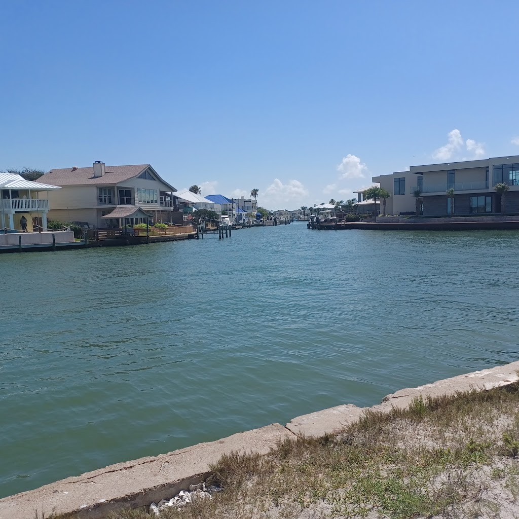 Rockport Beach Park | 319 Broadway St, Rockport, TX 78382, USA | Phone: (361) 729-6661