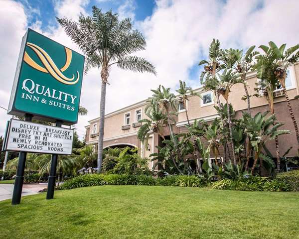Quality Inn & Suites Anaheim Maingate | 871 S Harbor Blvd, Anaheim, CA 92805, USA | Phone: (714) 535-1331