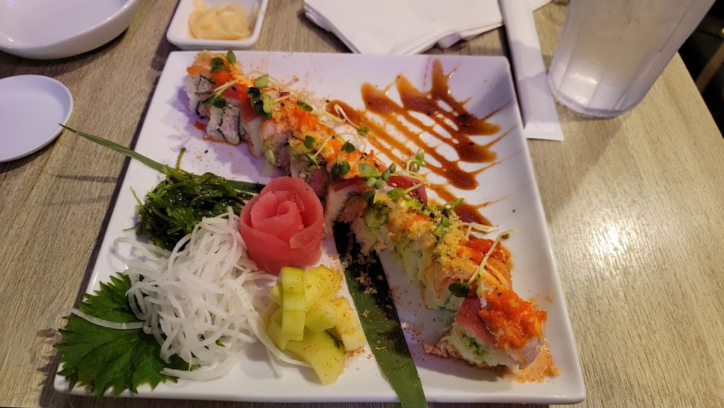 Flyin Fin Sushi and Seafood | 1727 S Catalina Ave, Redondo Beach, CA 90277, USA | Phone: (310) 373-3718