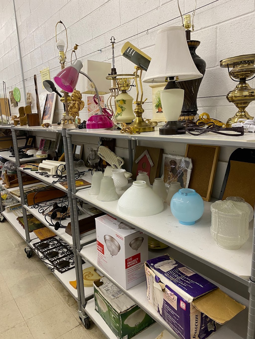 American Thrift Center | 1806 Homeville Rd, West Mifflin, PA 15122, USA | Phone: (412) 469-9665