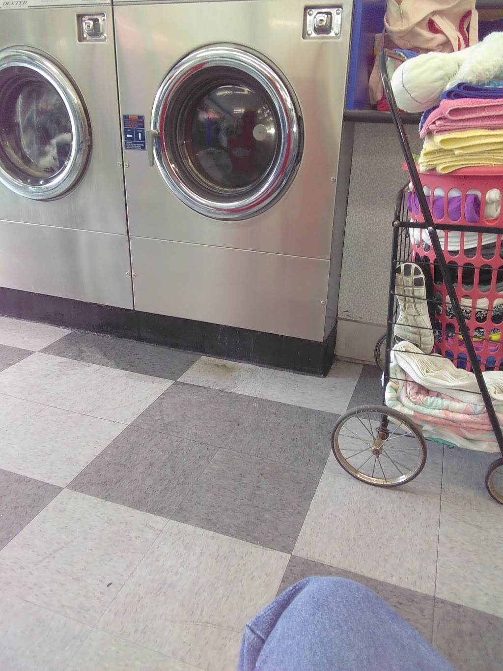 Clean King Laundry | 10122 S Figueroa St, Los Angeles, CA 90003, USA | Phone: (818) 363-5500