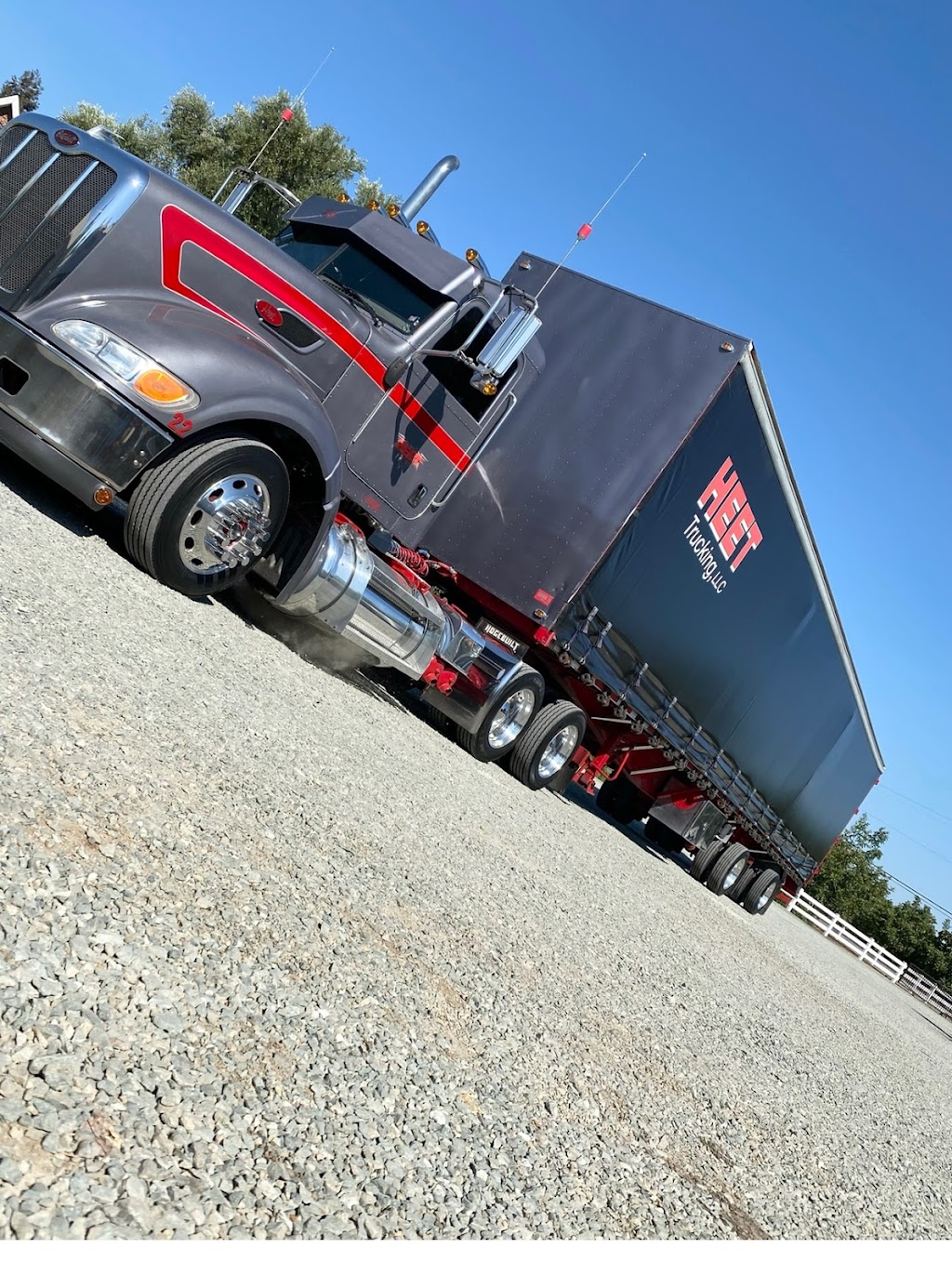 Heet Trucking Llc | 867 S Milsap Ave, Dinuba, CA 93618, USA | Phone: (559) 871-2377