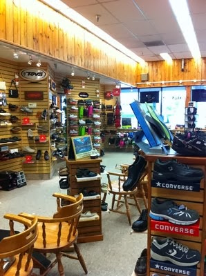 Becks Shoes | 5200 Mowry Ave, Fremont, CA 94538, USA | Phone: (510) 739-0490