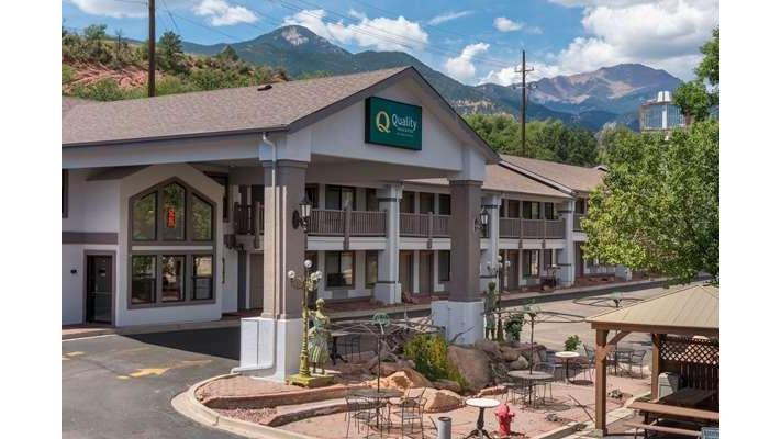 Quality Inn & Suites Manitou Springs at Pikes Peak | 103 Manitou Ave, Manitou Springs, CO 80829, USA | Phone: (719) 619-2406