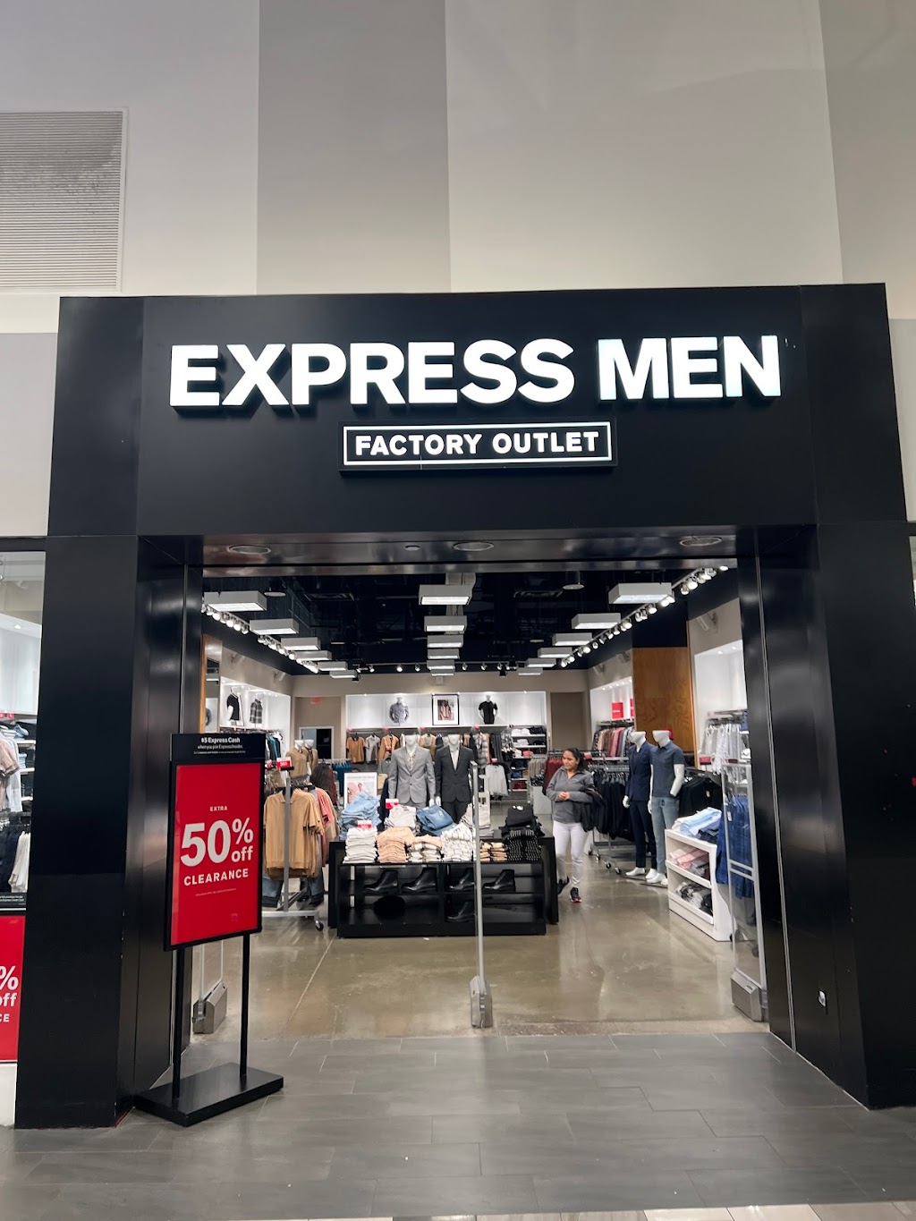 Express Factory Outlet | 8111 Concord Mills Boulevard, Concord, NC 28027, USA | Phone: (704) 979-0006