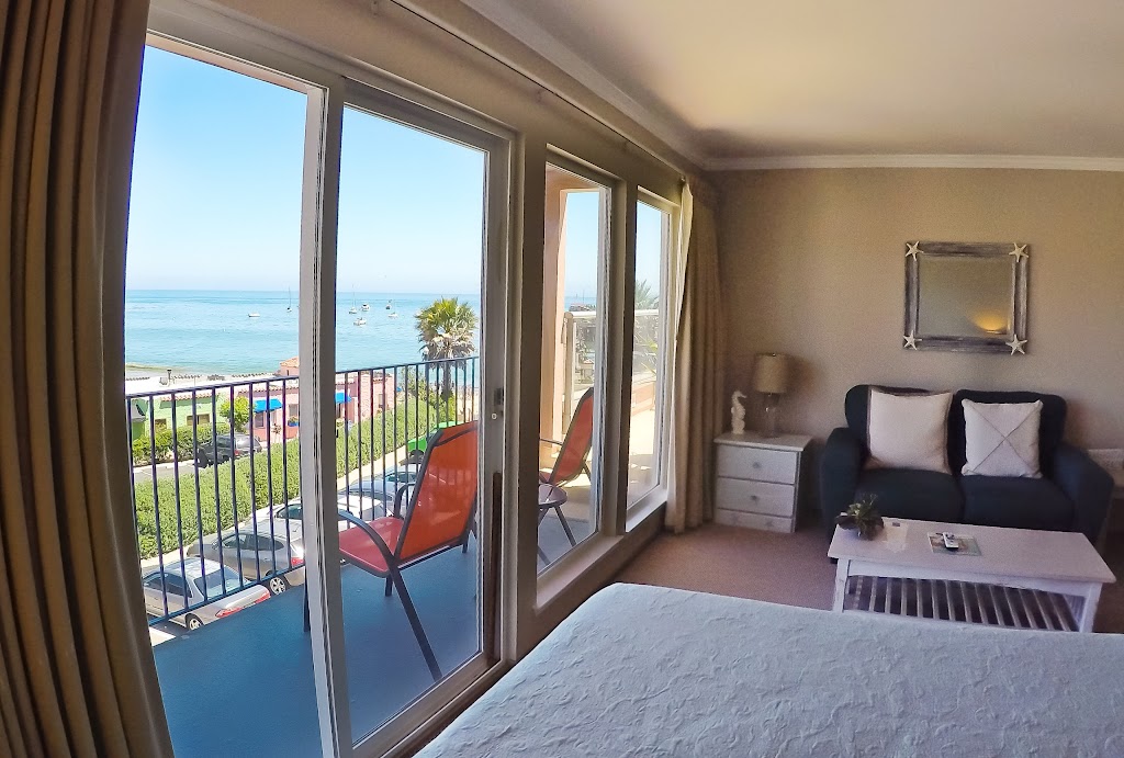 Capitola Beach Suites | 5000 Cliff Dr, Capitola, CA 95010, USA | Phone: (831) 476-0505