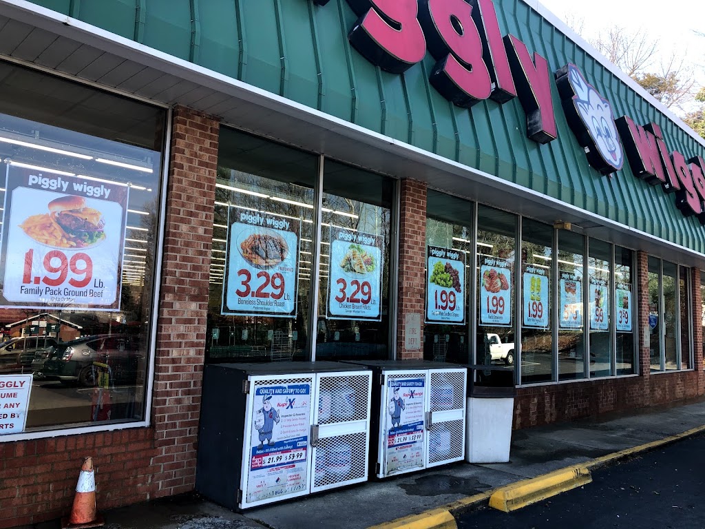 Piggly Wiggly | 600 W Raleigh St #3732, Siler City, NC 27344, USA | Phone: (919) 742-9888
