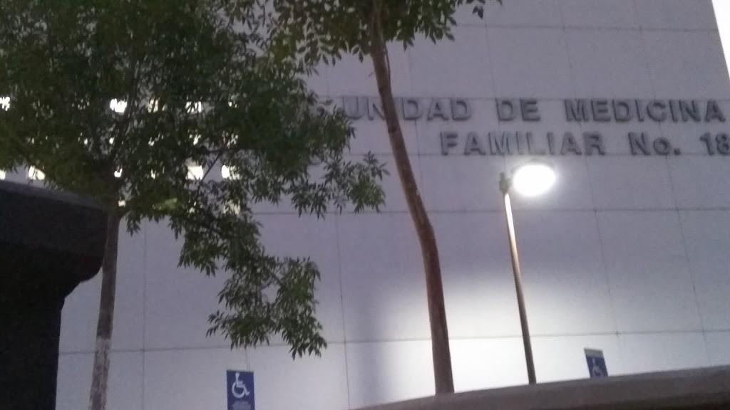 Clinica 18 | Cto. De Los Carlos 26725, El Laurel, El Refugio, 22253 Tijuana, B.C., Mexico | Phone: 664 211 3519