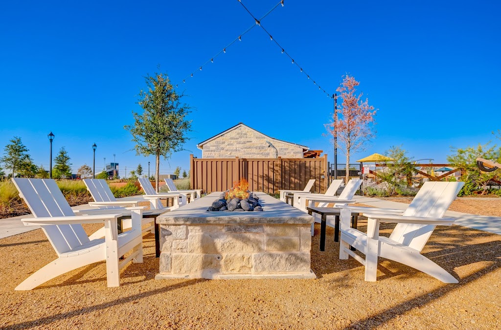 BB Living Light Farms | 4430 Prairie Xing #100, Celina, TX 75078, USA | Phone: (972) 597-5819