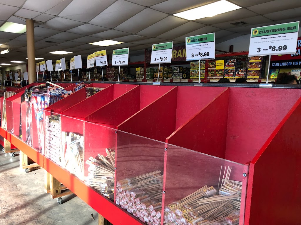 Pyro City Fireworks | 280 E Howze Beach Rd, Slidell, LA 70461, USA | Phone: (985) 649-9563