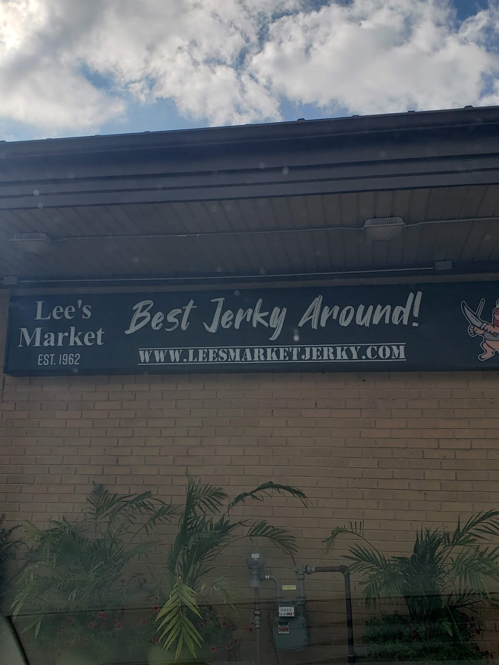 Lees Market Jerky | 8593 Swan Creek Rd, Charter Twp of Berlin, MI 48166, USA | Phone: (734) 586-2271