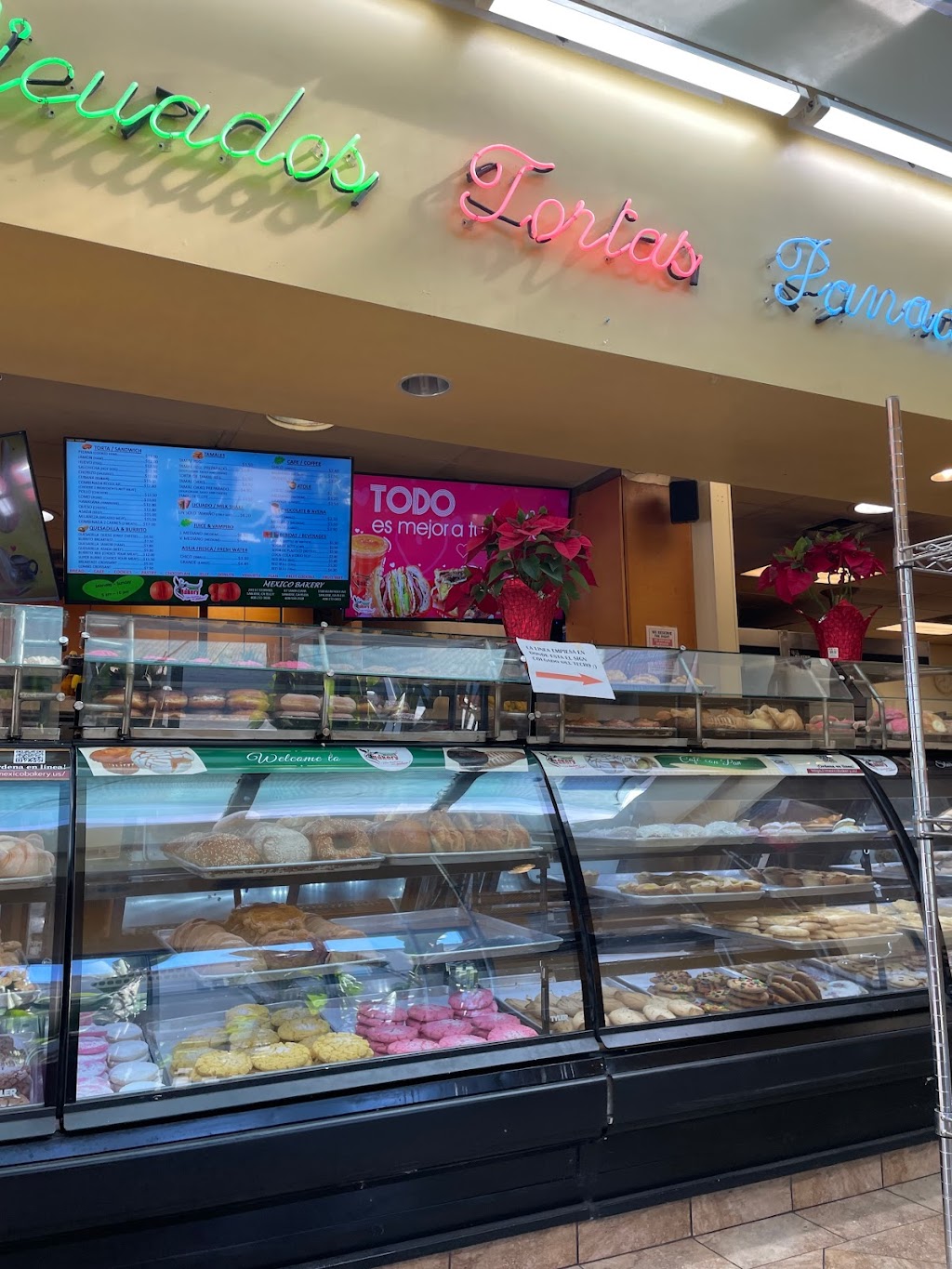 Mexico Bakery | 1560 Alum Rock Ave, San Jose, CA 95116, USA | Phone: (408) 272-0410