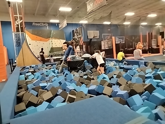 Sky Zone Trampoline Park | 6180 Edgelake Dr, Sarasota, FL 34240, USA | Phone: (941) 363-6359