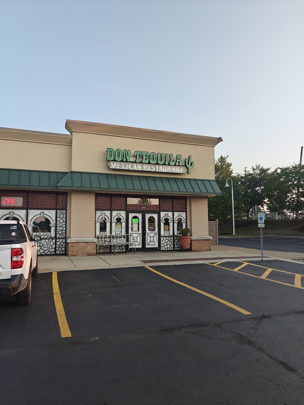 Don Tequila Madison | 2593, Walter Green Commons, Madison, OH 44057, USA | Phone: (440) 417-0195