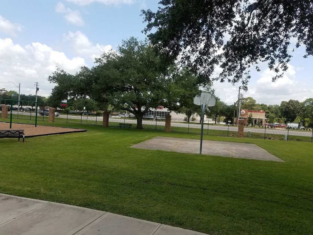 Rustic Oaks HOA Park | 151 Bay Area Blvd, League City, TX 77573, USA | Phone: (281) 554-2721