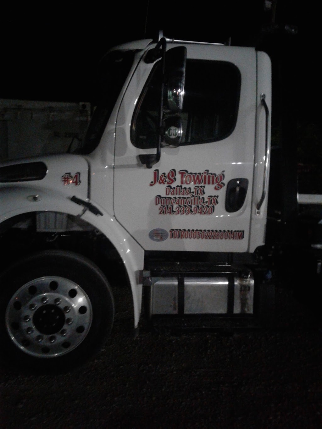 J&S Towing & Recovery | 1315 N Main St, Duncanville, TX 75116, USA | Phone: (972) 298-9932