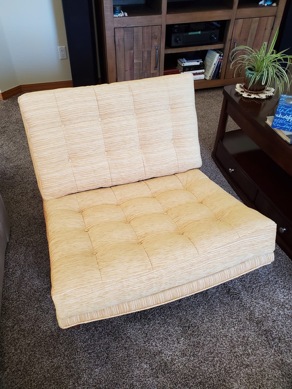 CJs Upholstery and Refinishing | 7822 4th St NW, Albuquerque, NM 87107, USA | Phone: (505) 898-7300