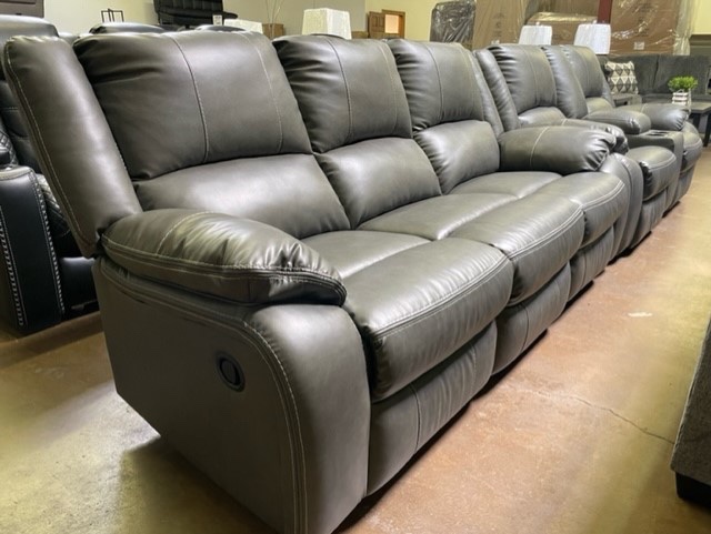 Famous Furniture Outlet | 1731 Beam Ave Suite F, Maplewood, MN 55109 | Phone: (651) 350-7178