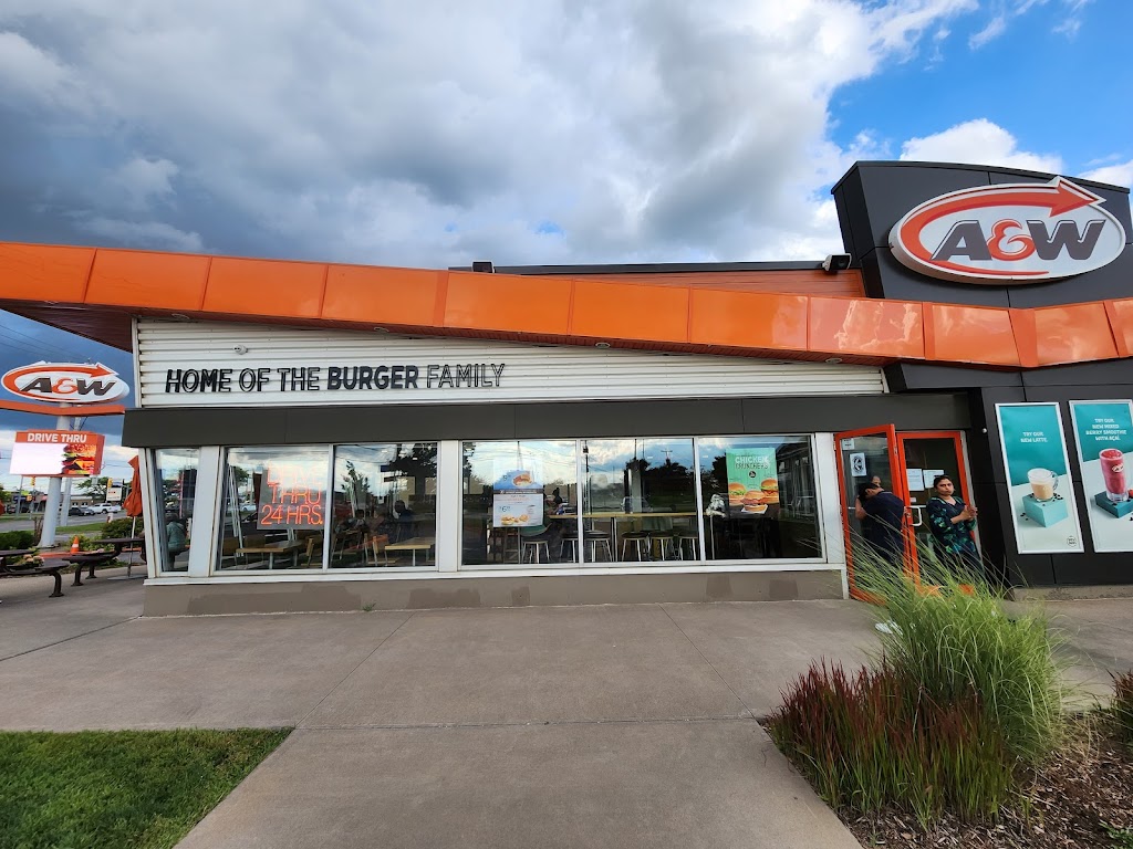 A&W Canada | 522 Welland Ave, St. Catharines, ON L2M 5V5, Canada | Phone: (905) 688-0008