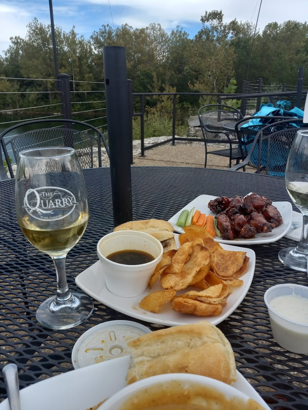 Quarry Wine Garden | 3960 State Hwy Z, Wentzville, MO 63385, USA | Phone: (636) 828-5145