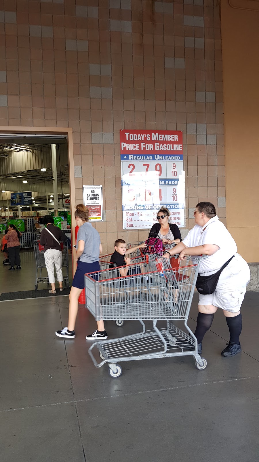 Costco Gas Station | 791 Marks St, Henderson, NV 89014, USA | Phone: (702) 352-2000