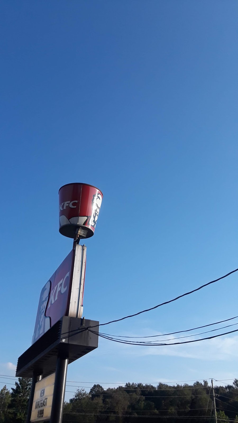 KFC | 1306 Memorial Blvd, Connellsville, PA 15425, USA | Phone: (724) 628-8230