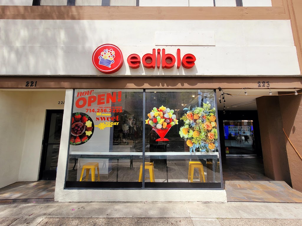 Edible Arrangements | 223 N Harbor Blvd, Fullerton, CA 92832, USA | Phone: (714) 256-2255