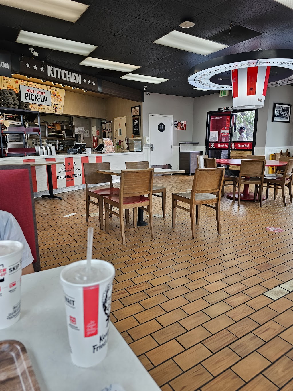 KFC | 2294 N Garey Ave, Pomona, CA 91767, USA | Phone: (909) 596-4595