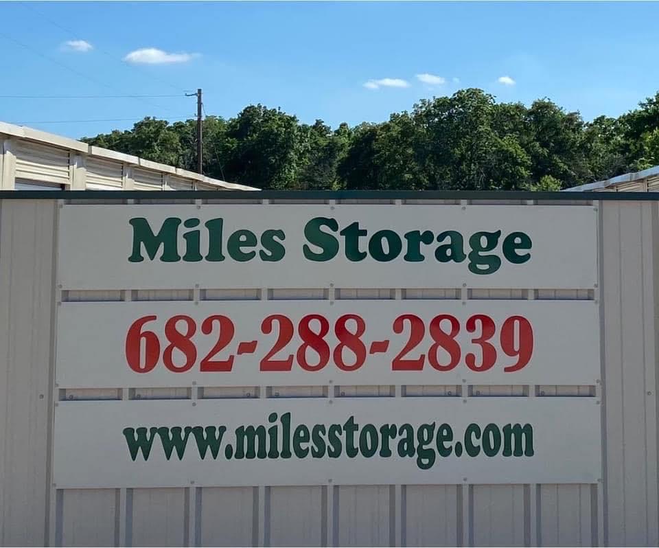 Miles Storage | 2022 E Hwy 199, Springtown, TX 76082, USA | Phone: (682) 288-2839