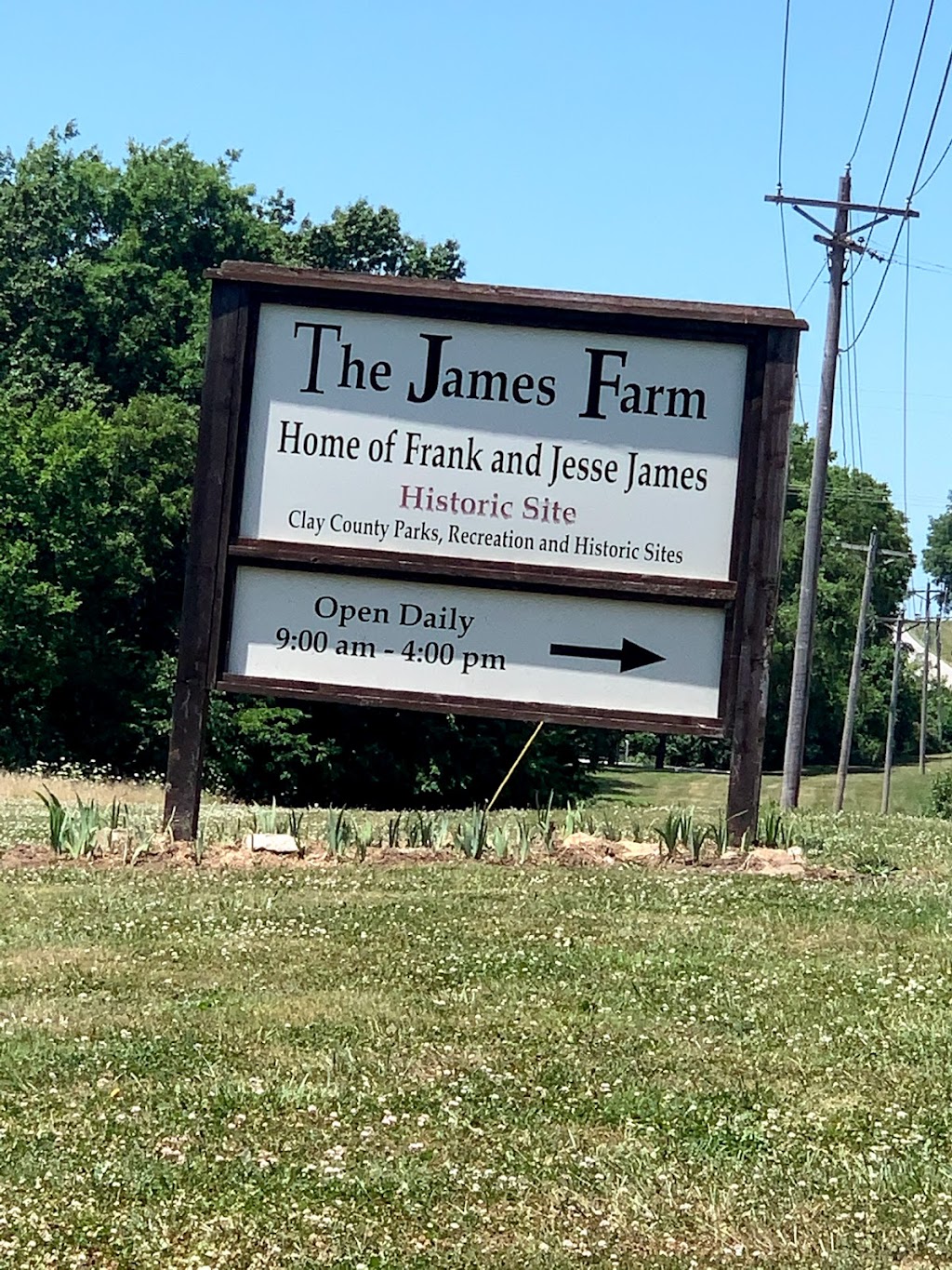 Jesse James Birthplace | 21216 Jesse James Farm Rd, Kearney, MO 64060, USA | Phone: (816) 736-8500