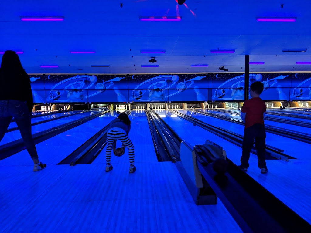 Jeffs Bowl-O-Rama | 968 Niagara St, Welland, ON L3C 1M6, Canada | Phone: (905) 732-7112