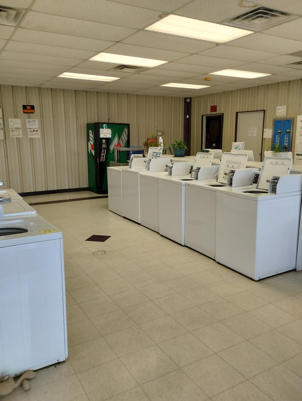 Suds & Duds | 140 E 3rd Ave, Bristow, OK 74010, USA | Phone: (918) 367-5731