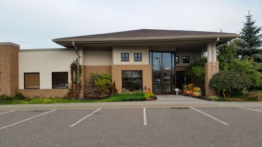 Pet Crossing Animal Hospital & Dental Clinic | 10861 Bloomington Ferry Rd, Bloomington, MN 55438 | Phone: (952) 884-8248