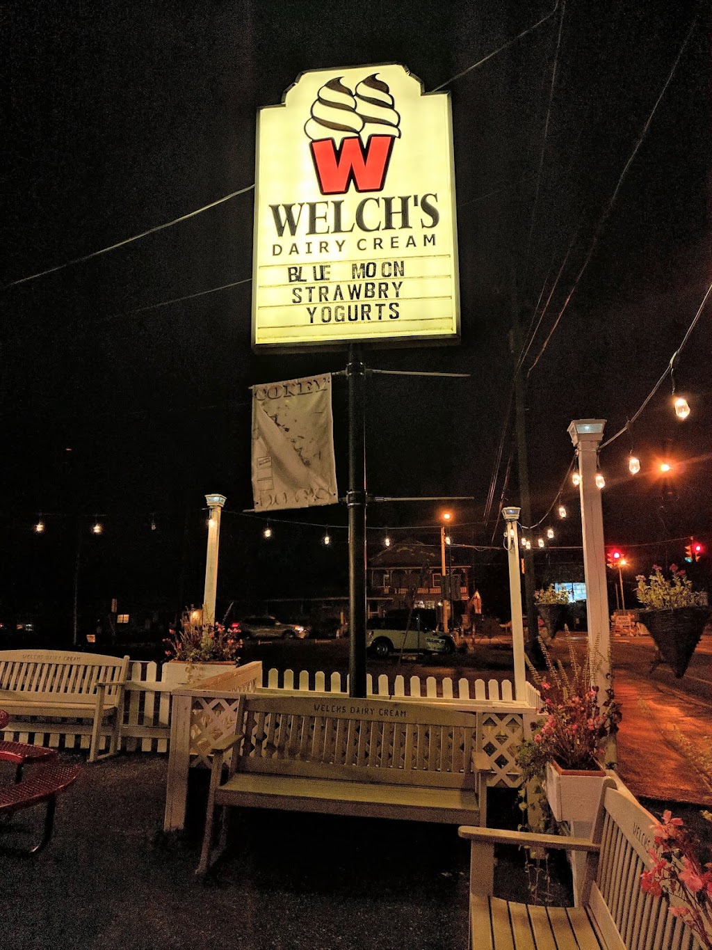 Welchs Dairy Cream | 3254 S Cleveland Massillon Rd, Norton, OH 44203, USA | Phone: (330) 825-3663