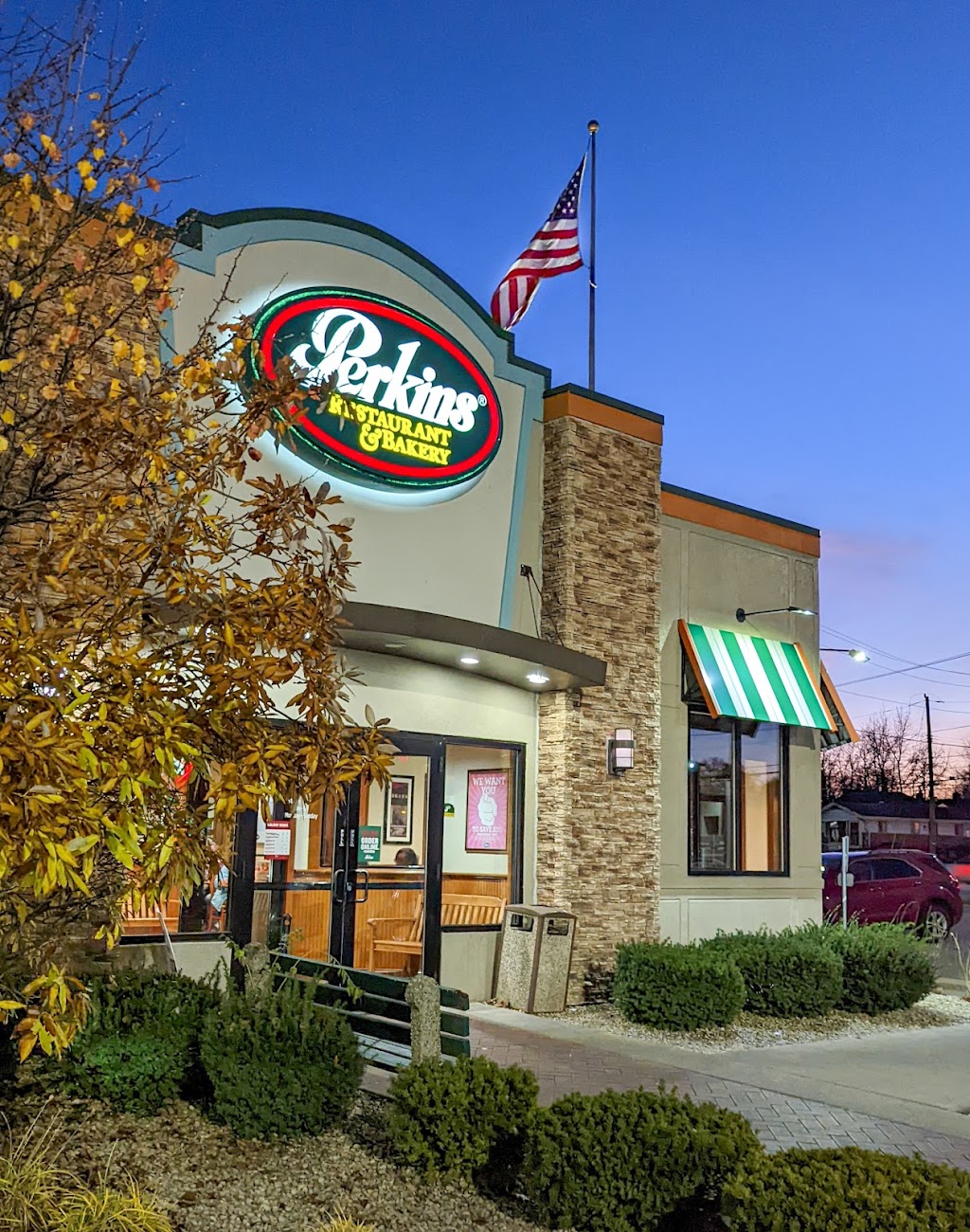 Perkins Restaurant & Bakery | 7108 Hamilton Ave, Cincinnati, OH 45231, USA | Phone: (513) 728-2170