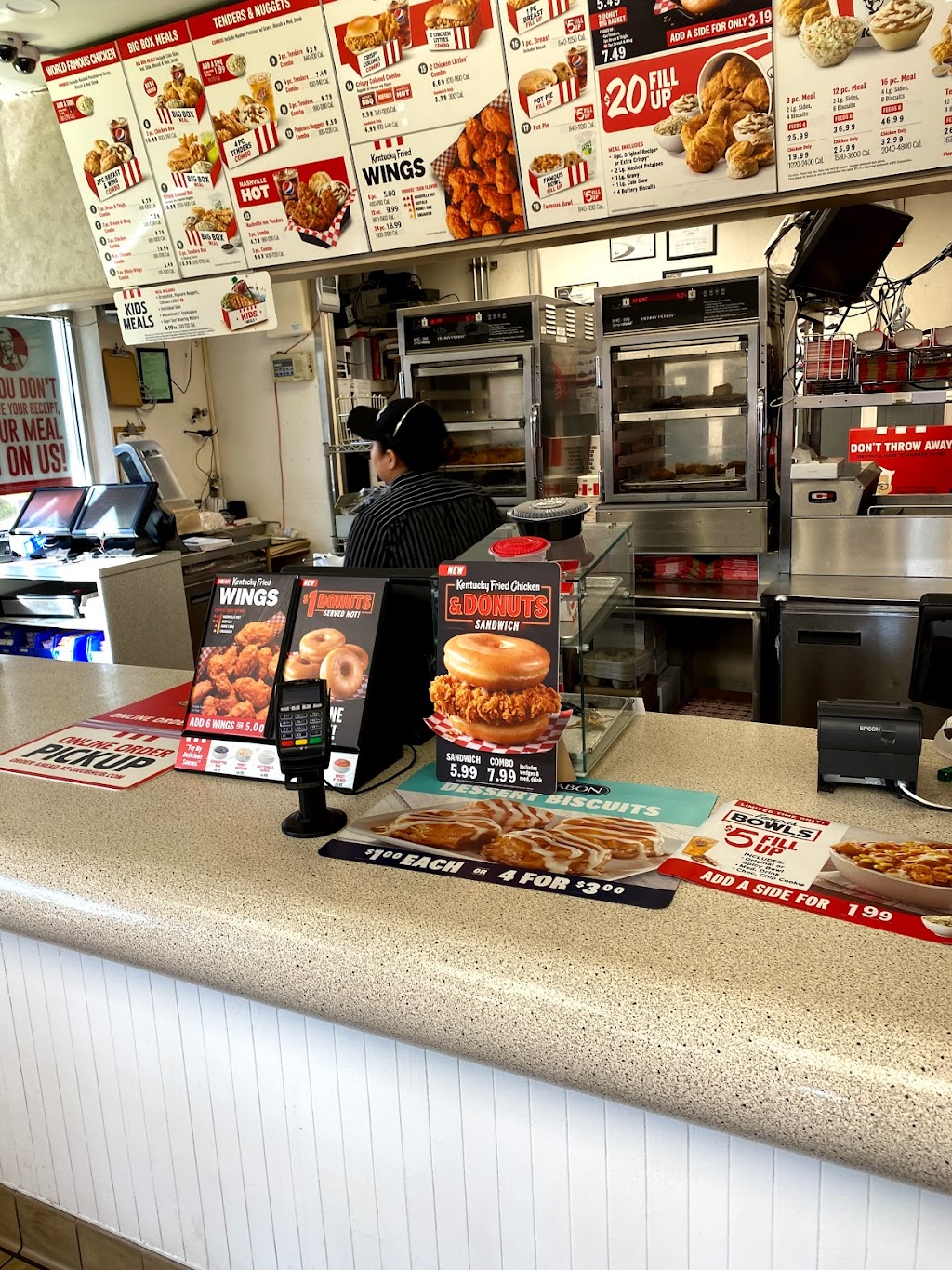 KFC | 221 W Jericho Turnpike, Huntington Station, NY 11746, USA | Phone: (631) 351-9098