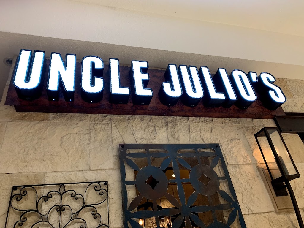 Uncle Julios Schaumburg | 5 Woodfield Rd, Woodfield Mall, Schaumburg, IL 60173, USA | Phone: (630) 635-5500