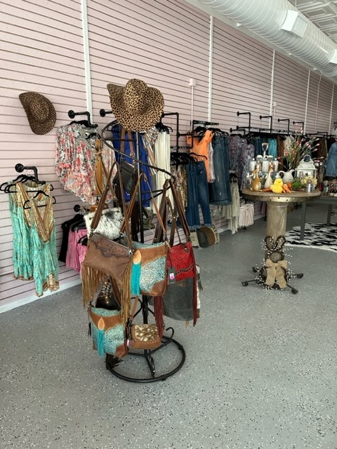 LT&K Boutique | 111 SW Barnard St, Glen Rose, TX 76043, USA | Phone: (254) 269-0037