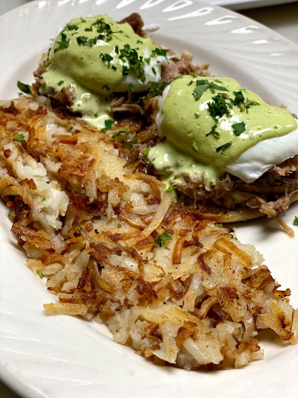 The Cove Bar & Grill | 888 Country Club Dr, Avalon, CA 90704, USA | Phone: (310) 510-2683