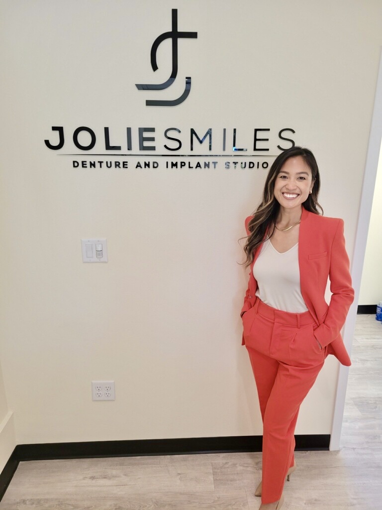 Jolie Smiles Denture & Implant Studio | 7749 Van Dyke Rd, Odessa, FL 33556, USA | Phone: (813) 687-4916